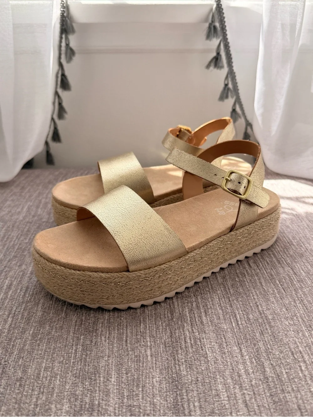 art class - Girls Gold Platform Espadrille Sandals w/ Ankle Strap Buckle -Size2